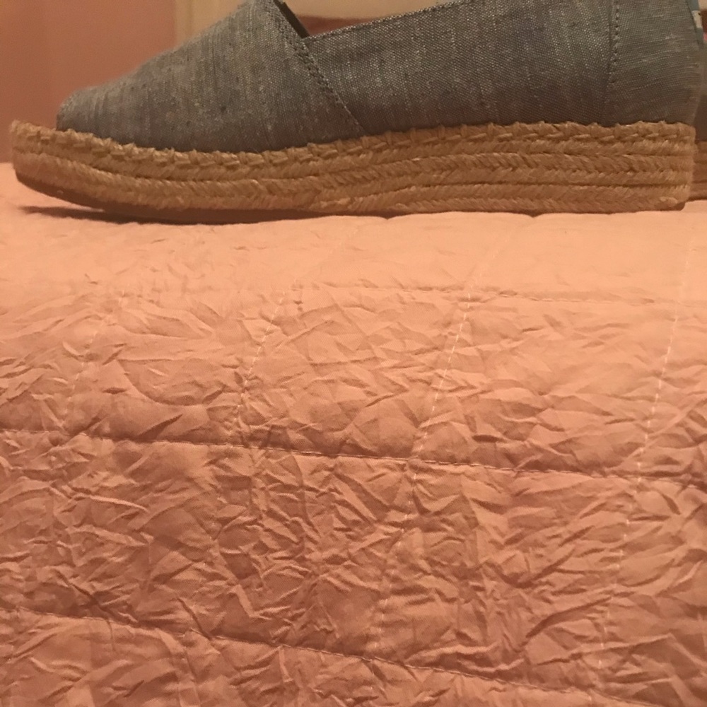 Tom Wedges - Picture 4 of 5